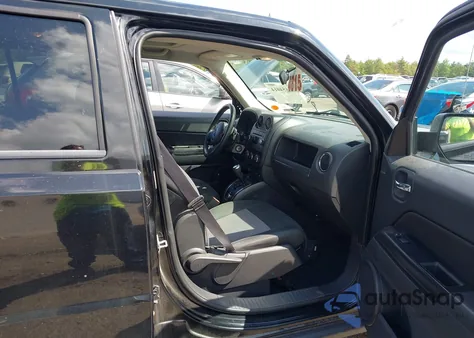 2013 Jeep Patriot Latitude из США, поврежденный, VIN 1C4NJRFB9DD212572